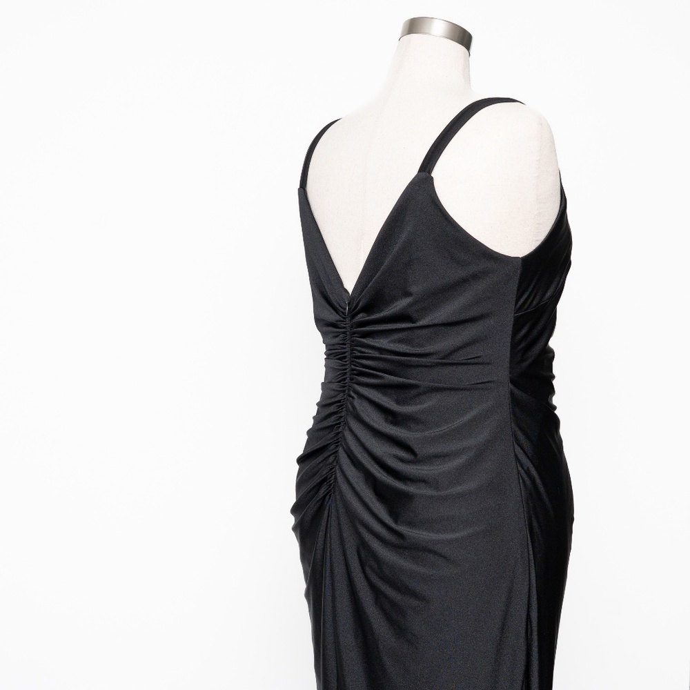 XSCAPE - Draped Ruched Gown - Picture 8 of 12